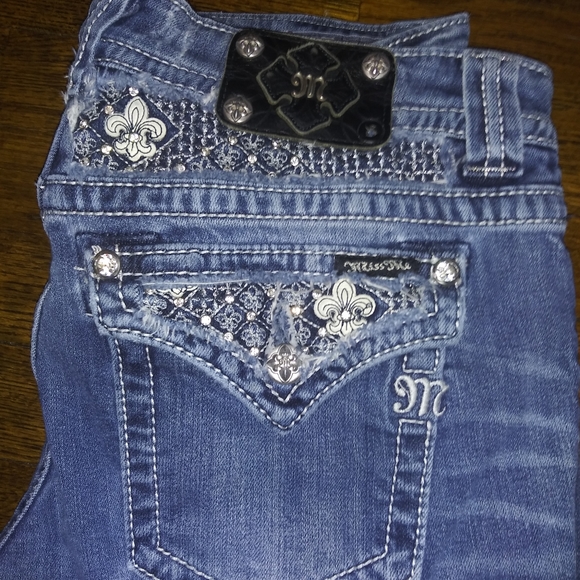 Miss Me Jeans Rhinestone Detail - Picture 4 of 7